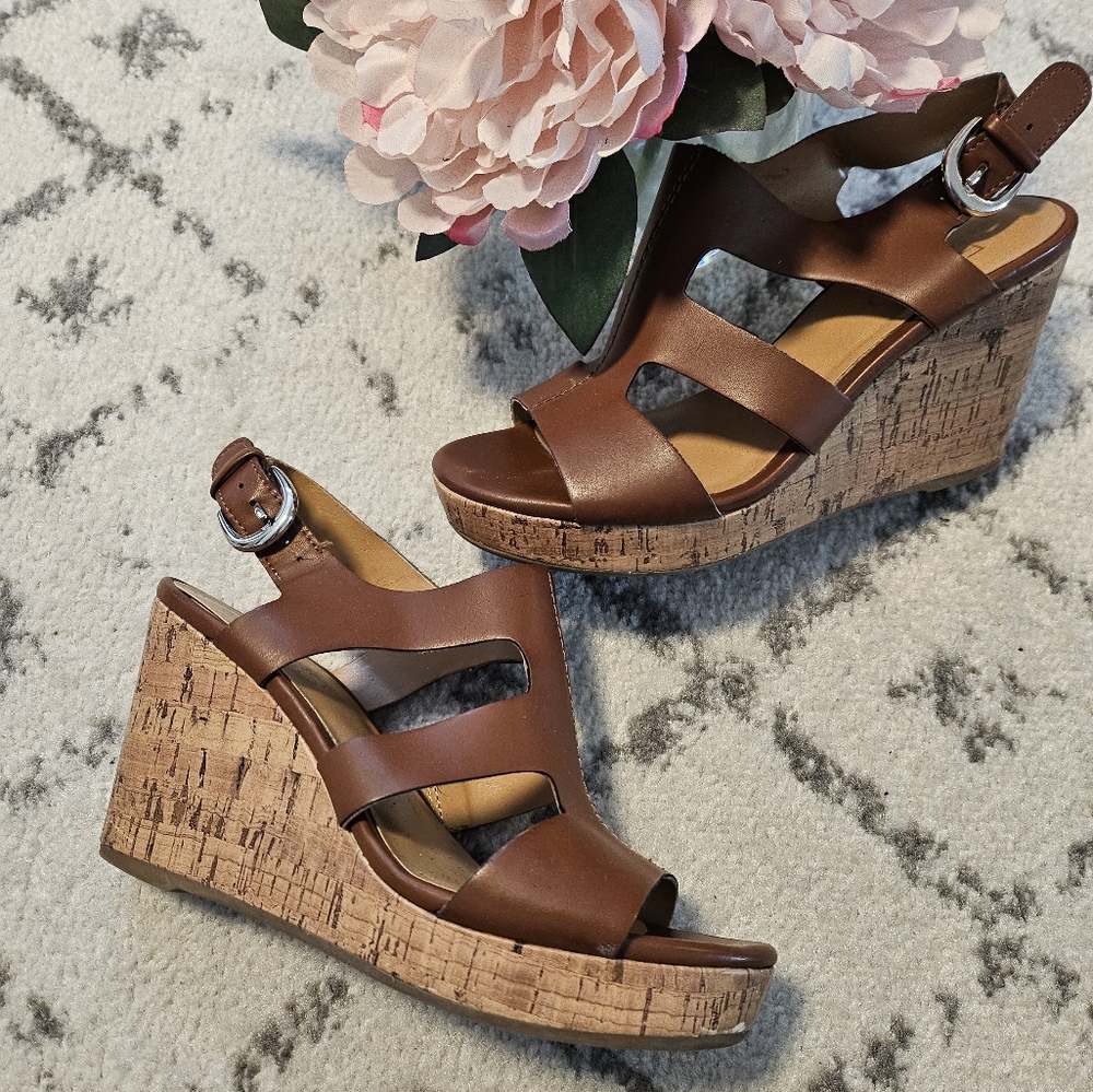 Franco Sarto size 6 wedges *Easter shoes *